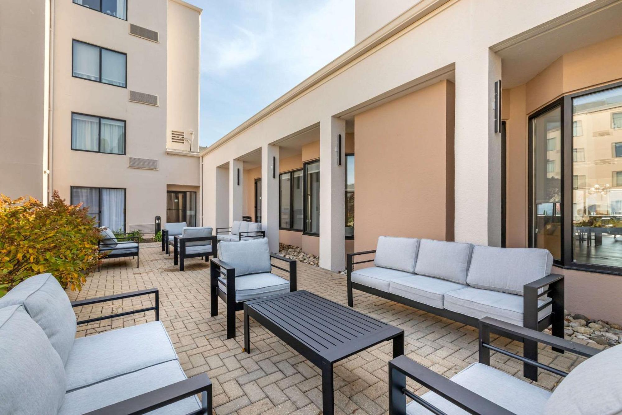 Comfort Inn & Suites Arlington Heights - Buffalo Grove Εξωτερικό φωτογραφία