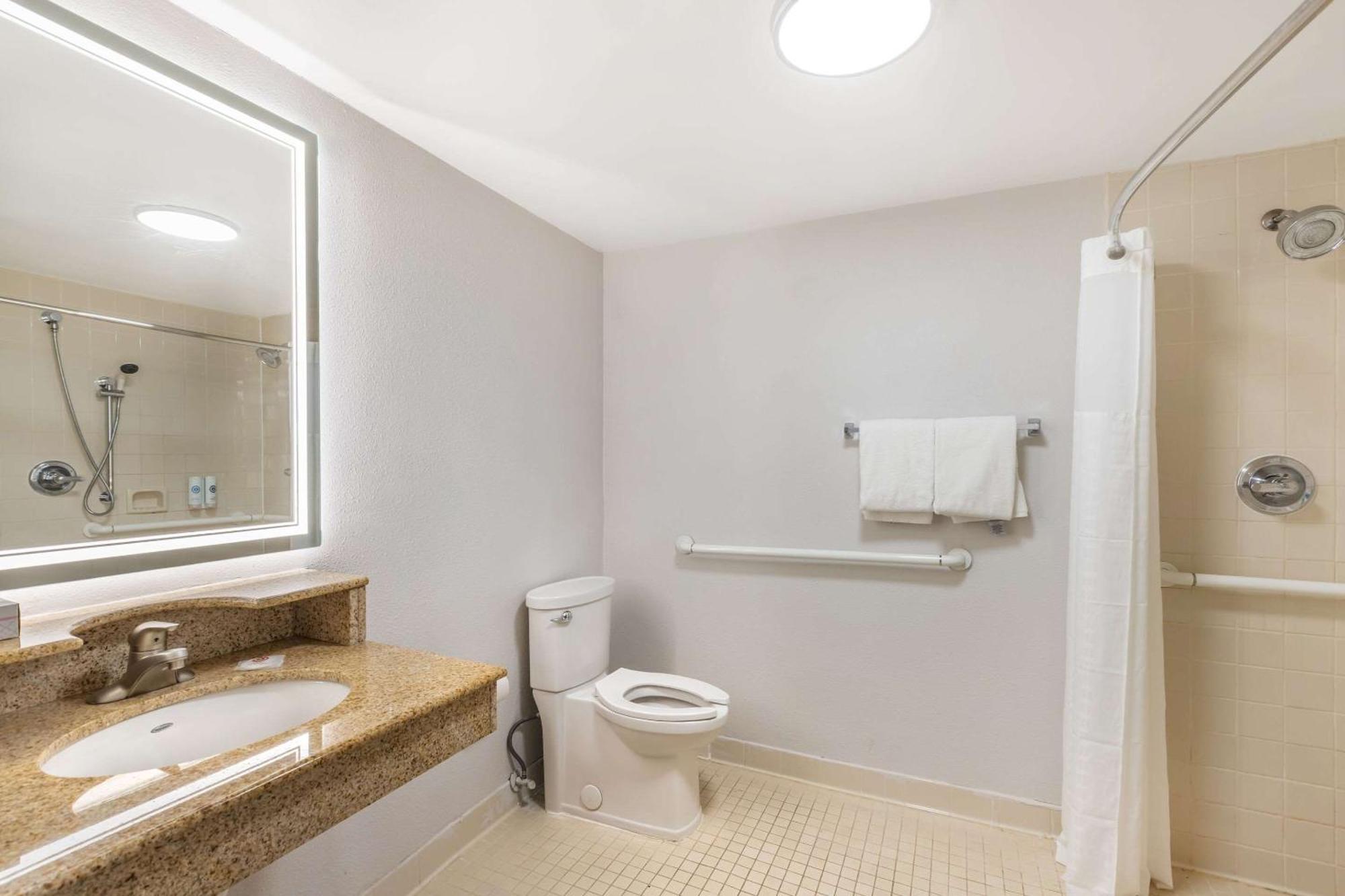 Comfort Inn & Suites Arlington Heights - Buffalo Grove Εξωτερικό φωτογραφία
