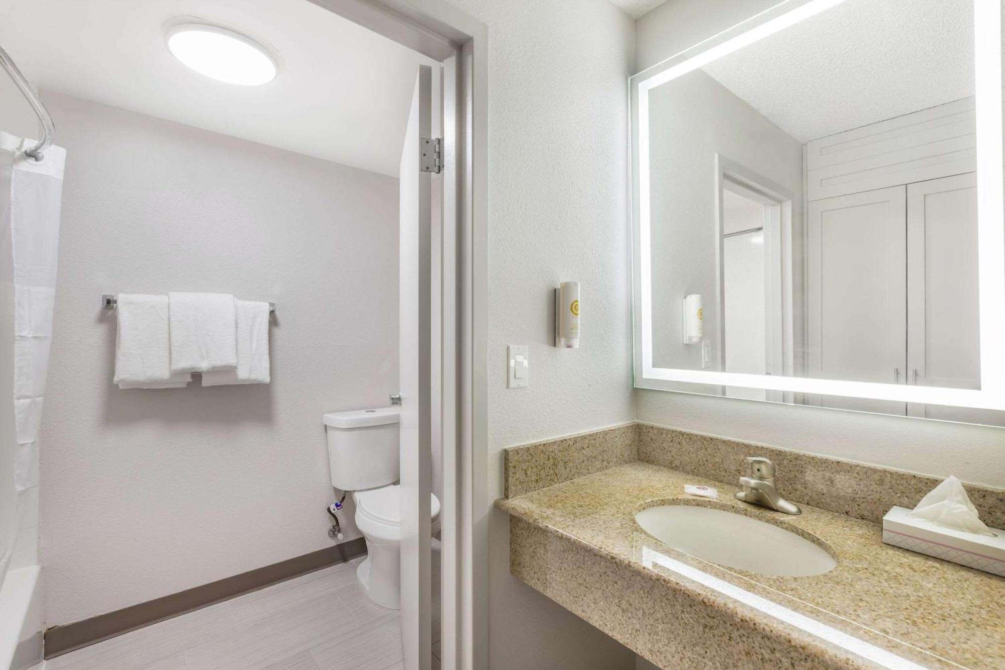 Comfort Inn & Suites Arlington Heights - Buffalo Grove Εξωτερικό φωτογραφία