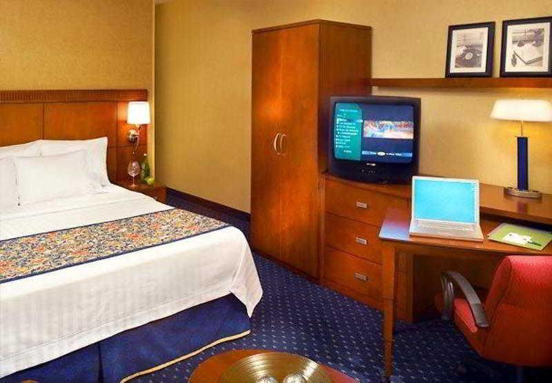 Comfort Inn & Suites Arlington Heights - Buffalo Grove Δωμάτιο φωτογραφία
